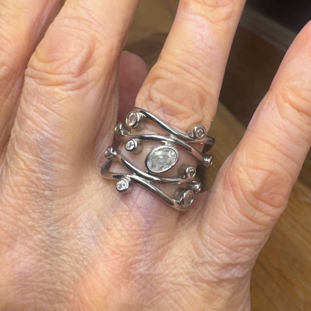 NEW Sterling Silver 925 stamped stacked ring with beautiful clear stones. Size 6 - Picture 3 of 16